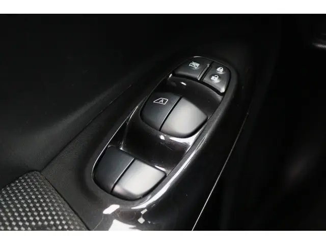 Nissan Juke 1.2 DIG-T S/S Connect Edition 2015 Benzine 28
