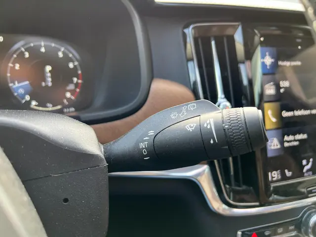 Volvo V90 2.0 T4 Business Luxury+ 2020 Benzine 15