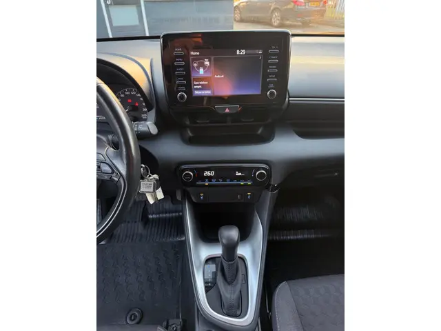 Toyota Yaris 1.5 Hybrid Active 2021 Hybride Benzine 9