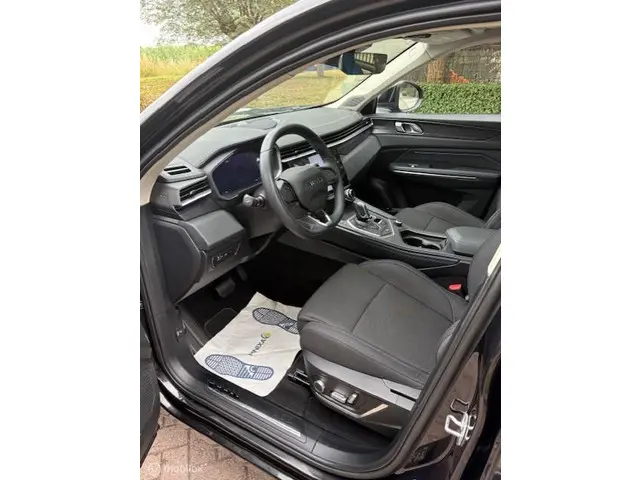 Lynk & Co 01 1.5 Black 2022 Hybride Benzine 11