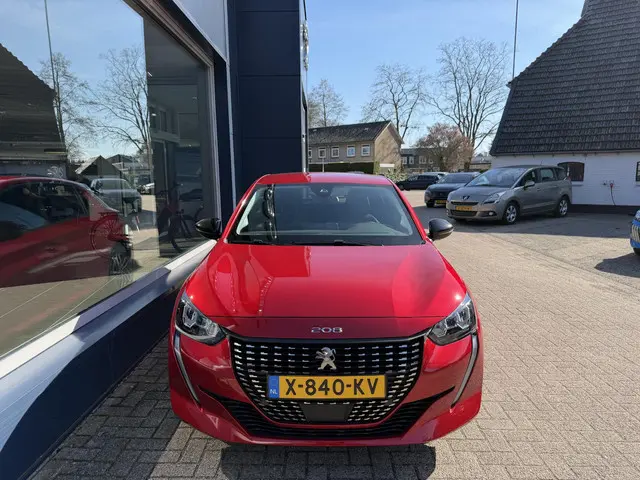 Peugeot 208 1.2 Turbo 100 PK Allure Pack 2023 Benzine 5