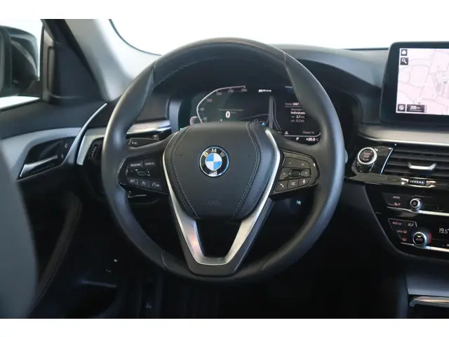 BMW 5 Serie Sedan 530e 2023 Hybride Benzine 10