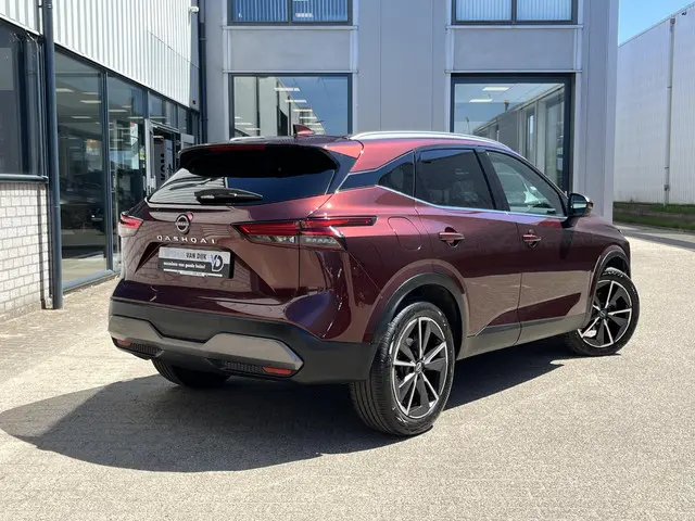 Nissan QASHQAI 1.3 MHEV Tekna 2023 Benzine 2