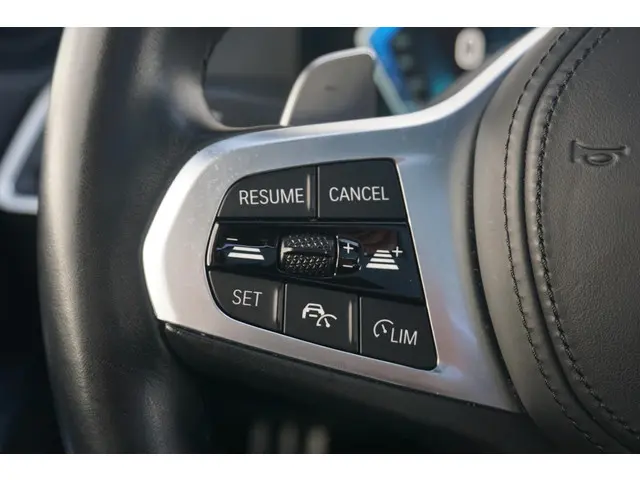 BMW 3 Serie Sedan 320e 2023 Hybride Benzine 15