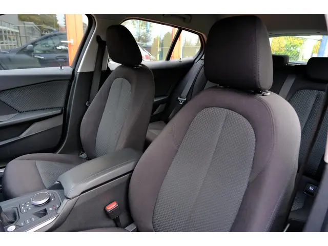 BMW 1 Serie 116d Navi|Clima|LMV|PDC 2020 Diesel 32