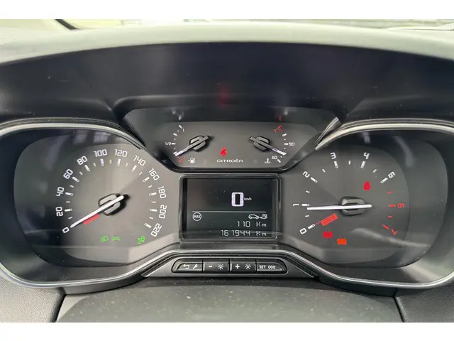 Citroën C3 Aircross 1.2 PureTech S&S Shine 2019 Benzine 13