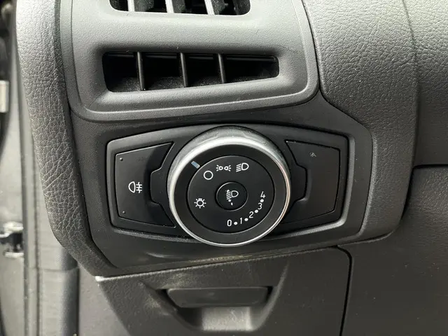 Ford Focus Wagon 1.0 Trend Edition 2015 Benzine 13