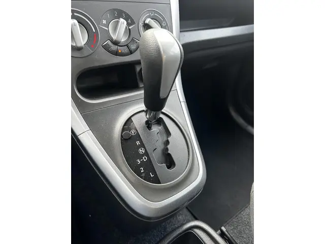 Opel Agila 1.2 Edition 2012 Benzine 6