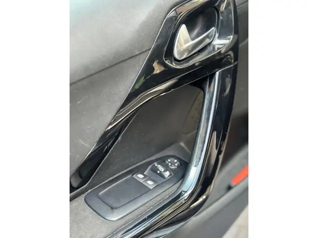 Peugeot 208 1.2 VTi Envy Cruise - Navi - BT 2013 Benzine 14