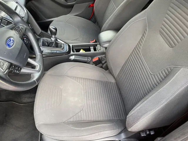 Ford Focus Wagon 1.0 Titanium 2016 Benzine 15