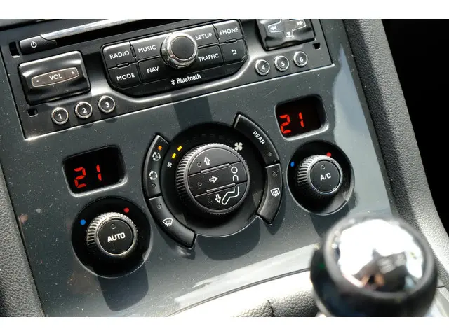 Peugeot 5008 1.6 HDi Blue Lease 2014 Diesel 13