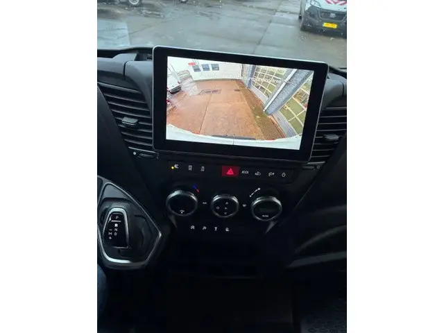 Iveco Daily 35S16V A8 L2H2 2024 Diesel 9