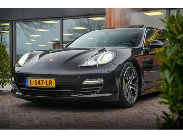 Porsche Panamera 3.0 S Hybrid 2012 Benzine 13