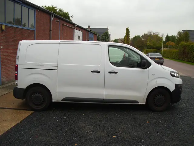 Citroën Jumpy 1.5 BlueHDI 100 M Club 2023 Diesel 8