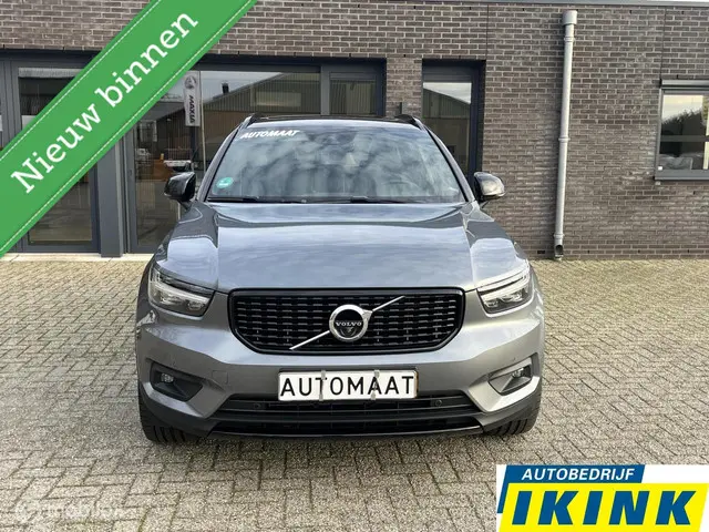 Volvo XC40 2.0 T4 R-Design 2018 Benzine 2