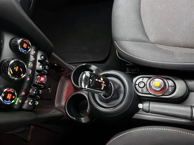 MINI Cooper Cabrio Mini 1.5 Pepper AUTOM. 2020 Benzine 17