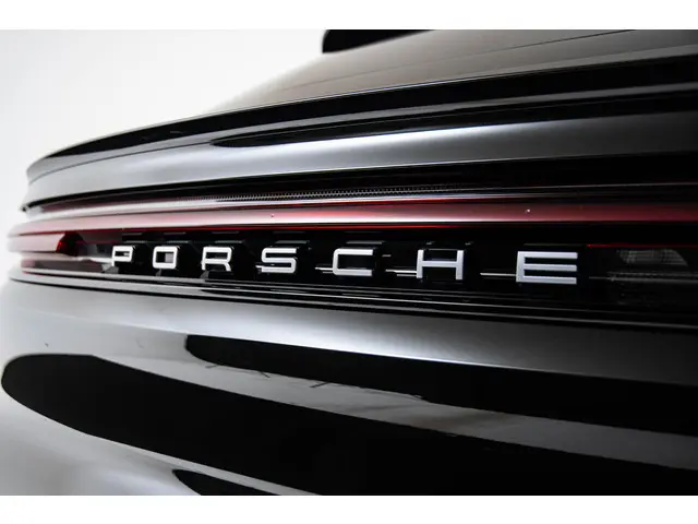 Porsche Cayenne Coupé 4.0 S 2023 Benzine 33
