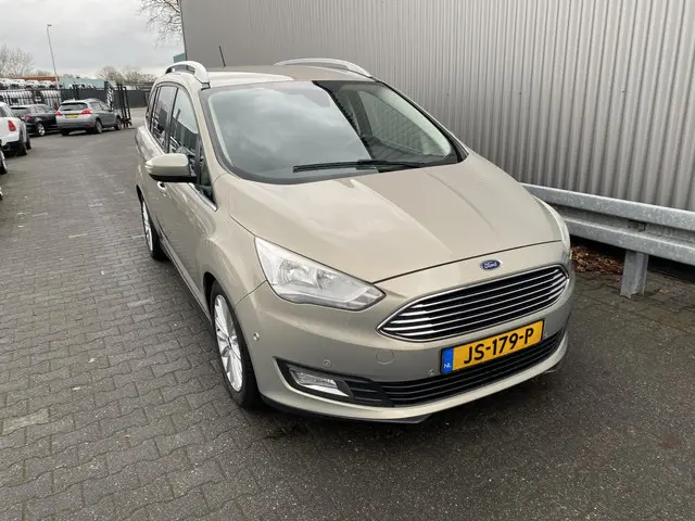 Ford Grand C-Max 1.0 Titanium 2016 Benzine 17