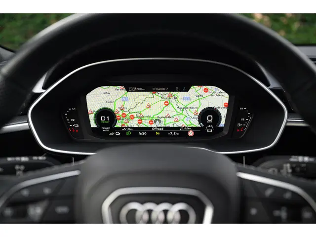 Audi Q3 45 TFSI e S edition 2024 Hybride Benzine 13