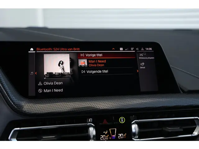 BMW 1 Serie 118i Executive Sportline Aut. 2021 Benzine 36