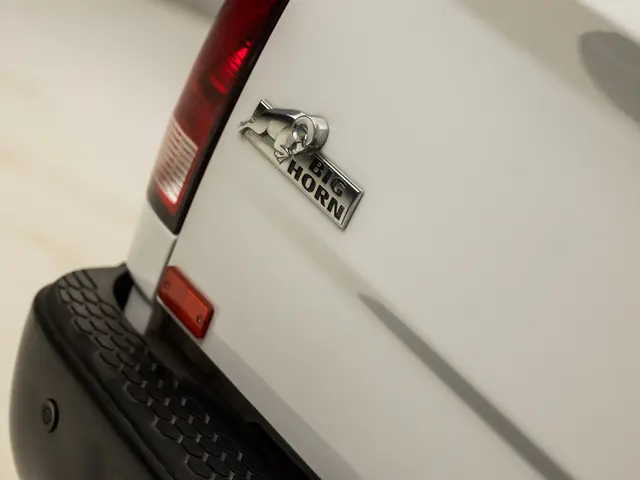 Dodge Ram 1500 5.7V8 Crew Cab 5'7 2016 LPG/Gas 35