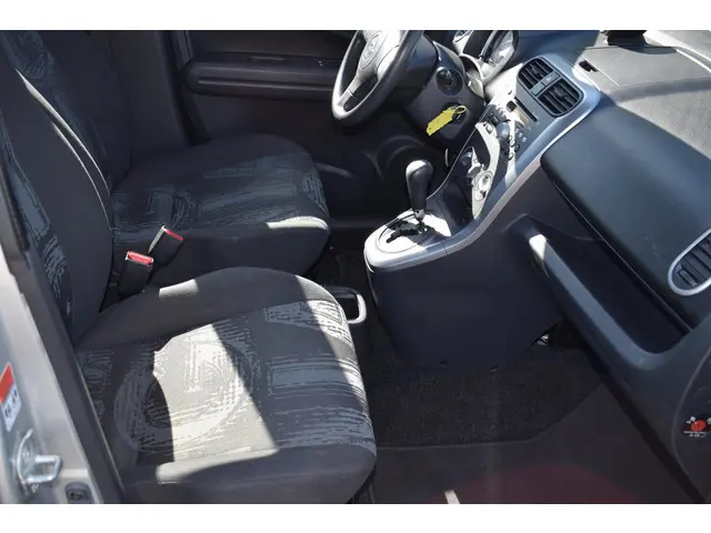 Opel Agila 1.2 Edition 2012 Benzine 31
