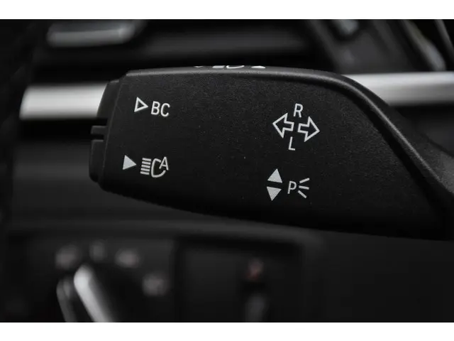 BMW X1 sDrive20i High Executive 2020 Benzine 19