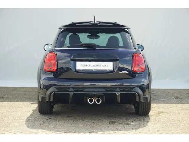 MINI 3-Deurs John Cooper Works Essential 2022 Benzine 6