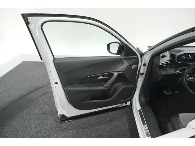 Peugeot e-2008 EV GT Pack 50 kWh 2021 Elektrisch 71