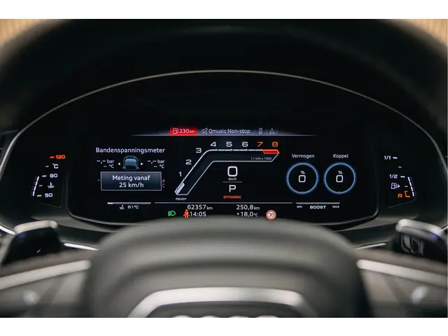 Audi RSQ8 4.0 TFSI quattro 2022 Benzine 36