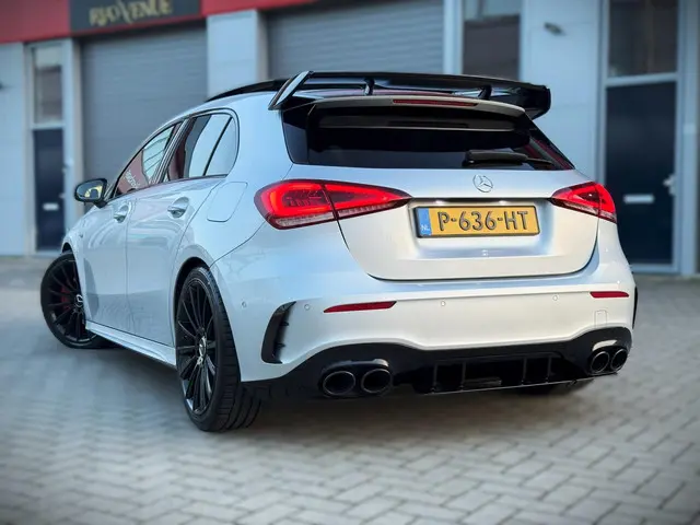 Mercedes-Benz A-Klasse 220 Premium Plus AMG 2019 Benzine 4