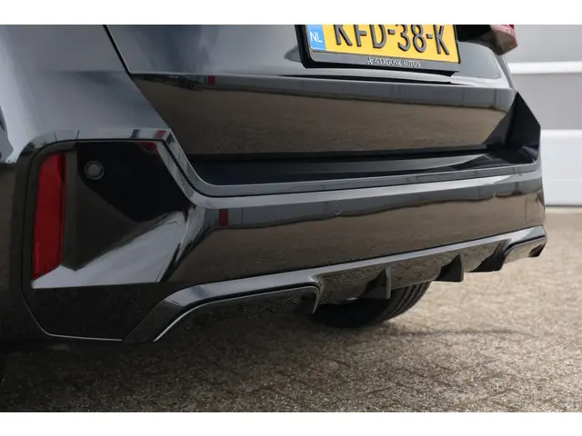 BMW X1 sDrive20i 170pk M-Sport Black Ed. 2023 Benzine 25