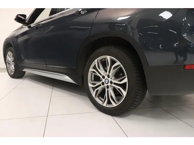 BMW X1 sDrive20i Orange Edition III 2019 Benzine 18