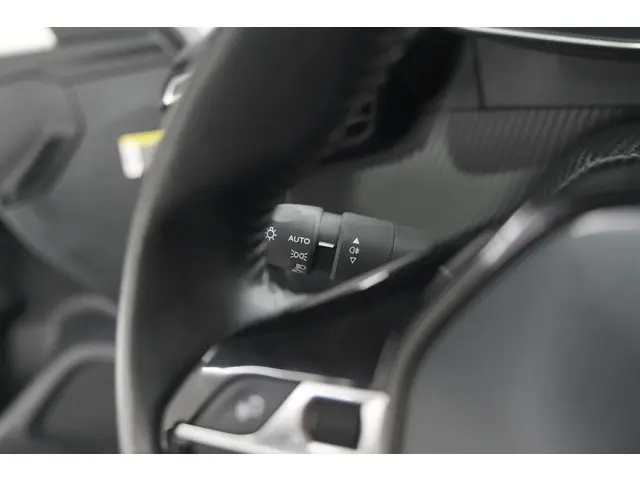 Peugeot e-2008 EV Allure 50 kWh 2020 Elektrisch 35