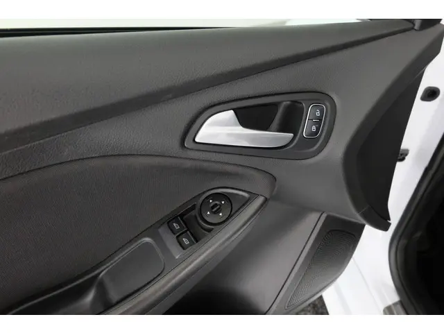Ford Focus Wagon 1.5 ST-Line 2018 Benzine 24