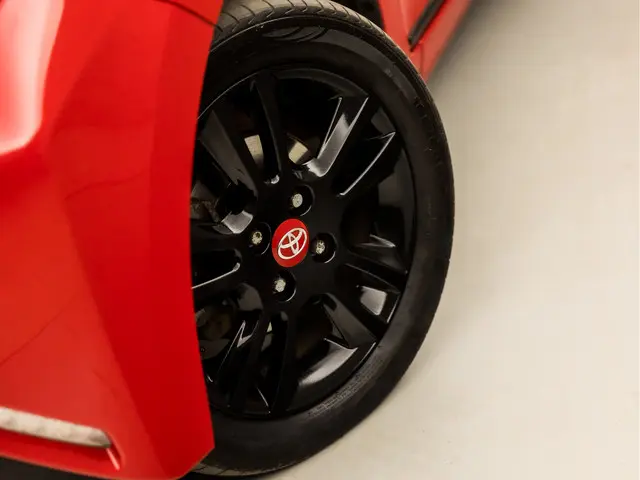 Toyota Aygo 1.0 VVT-i x-cite Sport 2017 Benzine 12