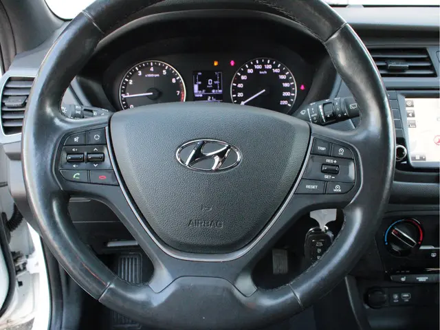 Hyundai i20 1.0 T-GDI Premium 2017 Benzine 17