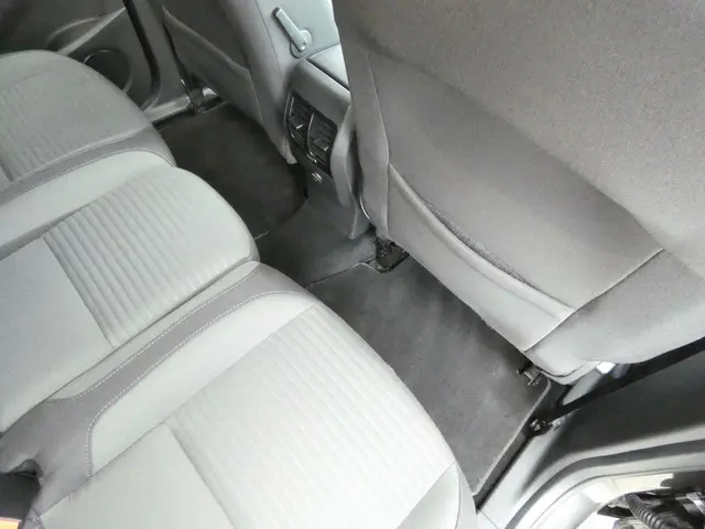 Ford C-MAX HELAAS VERKOCHT!!! 2017 Benzine 37