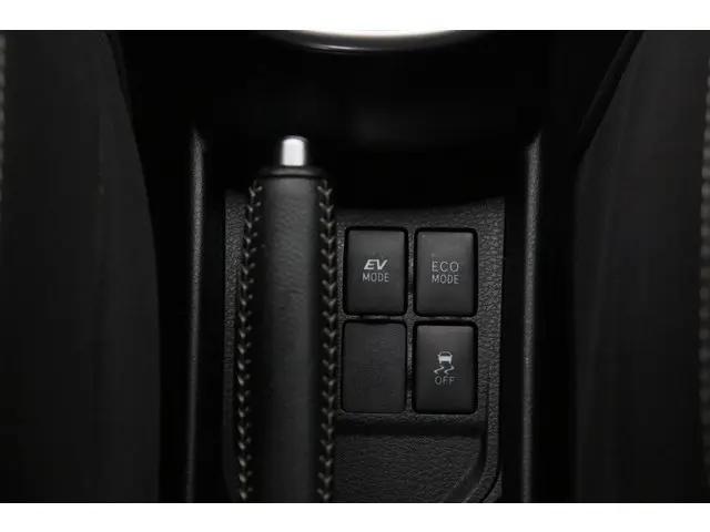 Toyota Yaris 1.5 Hybrid Aspiration 2015 Hybride Benzine 21