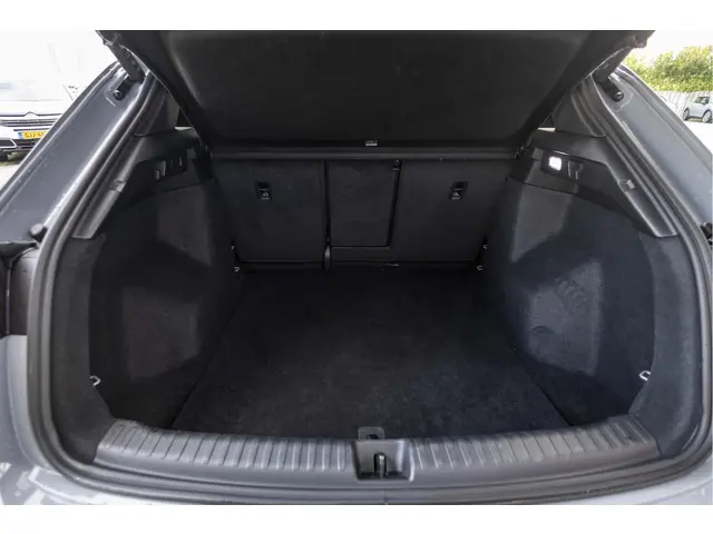 Audi Q4 e-tron 35 S edition 55 kWh 2022 Elektrisch 39