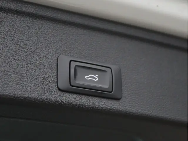 Audi A4 Avant 2.0 TFSI 2016 Benzine 53