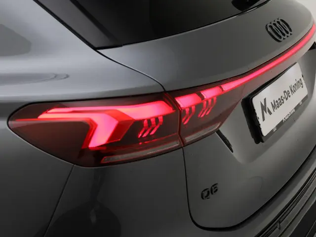Audi Q6 e-tron S edition 286 PK 2026 Elektrisch 7