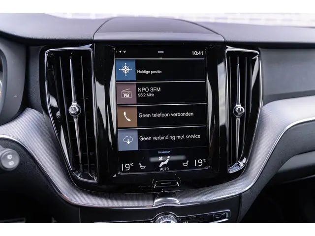 Volvo XC60 2.0 D4 AWD R-Design 2018 Diesel 37