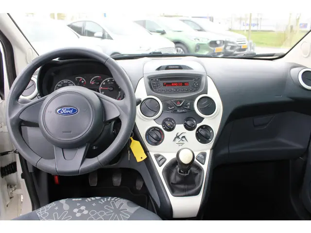 Ford Ka 1.2 Style start/stop 2014 Benzine 7