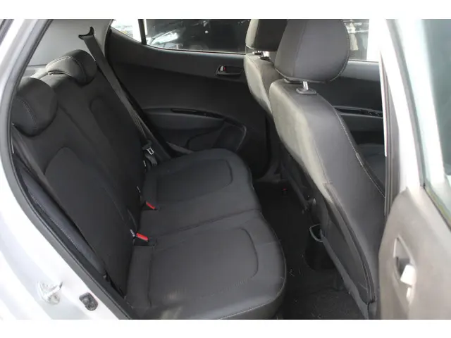 Hyundai i10 1.0i Comfort//Airco//Cruise!! 2018 Benzine 21