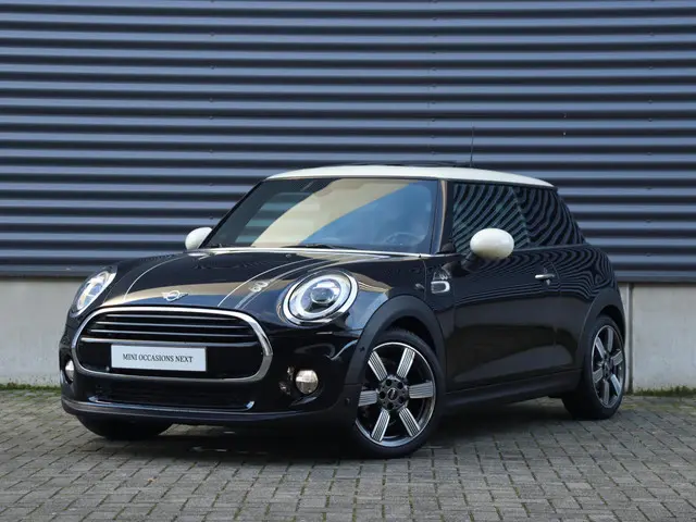 MINI 3-Deurs Cooper 2019 Benzine 34
