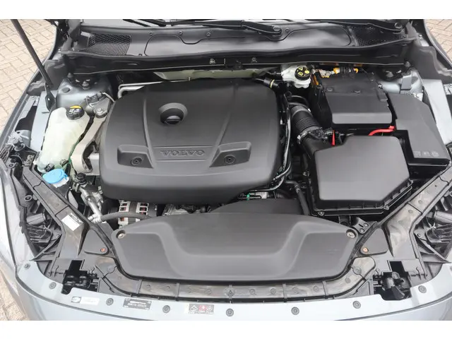 Volvo V40 Cross Country 1.5 T3 Momentum 2015 Benzine 33