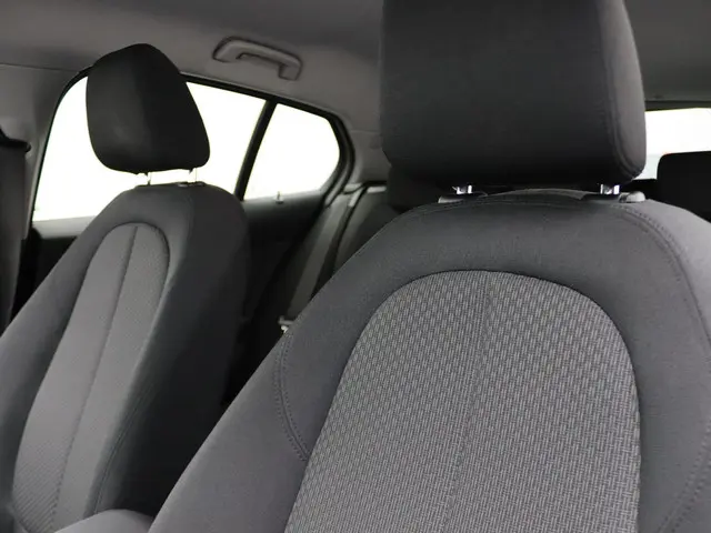 BMW 1 Serie 5-deurs 118i 2020 Benzine 10