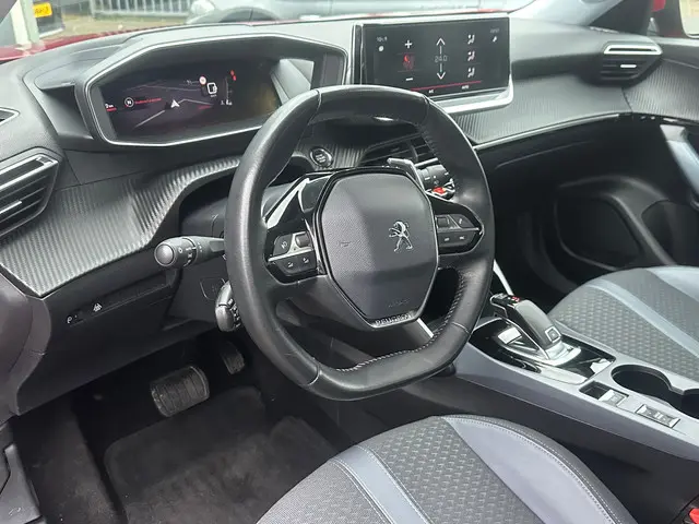 Peugeot 2008 1.2 PureTech Allure 2020 Benzine 17