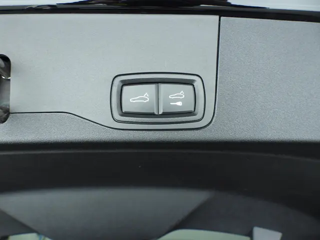 Porsche Taycan Cross Turismo 4 93 kWh 2022 Elektrisch 38